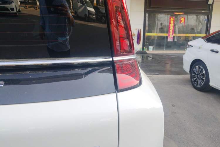 Used Bestune NAT 2023 PRO Comfortable Travel Battery-Swap Version 401km Right Rear Taillight