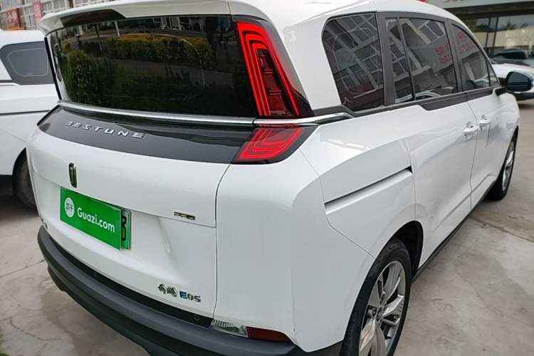 Used Bestune NAT 2023 PRO Comfortable Travel Battery-Swap Version 401km Right Rear Taillight