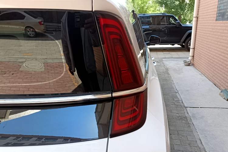 Used Bestune NAT 2023 PRO Comfortable Travel Extended Range Battery-Swap Version 401km Right Rear Taillight