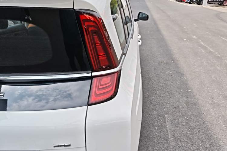 Used Bestune NAT 2023 PRO Comfort Travel Edition 425km Right Rear Taillight
