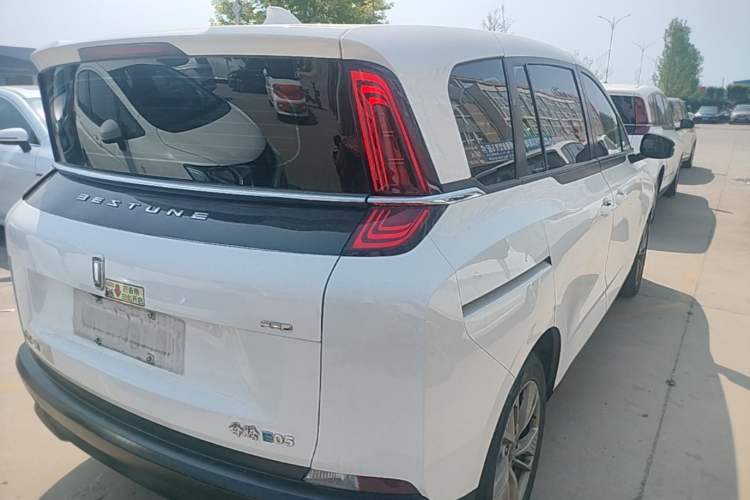 Used Bestune NAT 2023 PRO Comfortable Travel Battery-Swap Version 401km Right Rear Taillight