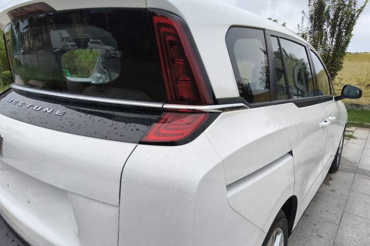 Used Bestune NAT 2023 PRO Comfortable Travel Extended Range Battery-Swap Version 401km Right Rear Taillight