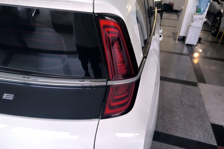 Used Bestune NAT 2023 PRO Comfortable Travel Extended Range Battery-Swap Version 401km Right Rear Taillight