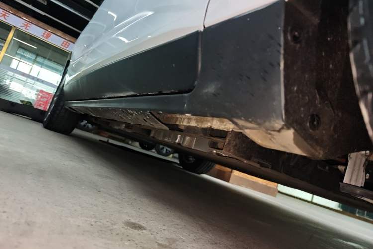 Used Bestune NAT 2023 PRO Comfortable Travel Battery-Swap Version 401km Right Side Sill