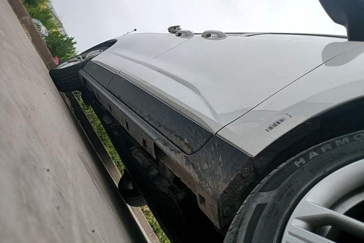 Used Bestune NAT 2023 PRO Comfortable Travel Battery-Swap Version 401km Right Side Sill
