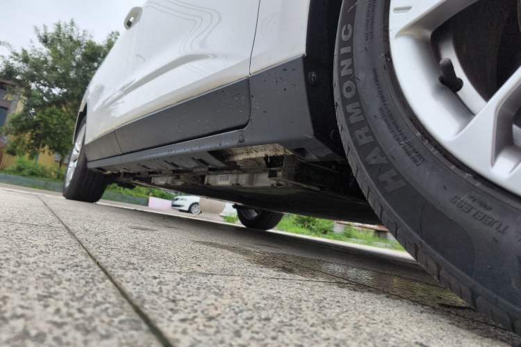 Used Bestune NAT 2023 PRO Comfortable Travel Extended Range Battery-Swap Version 401km Right Side Sill