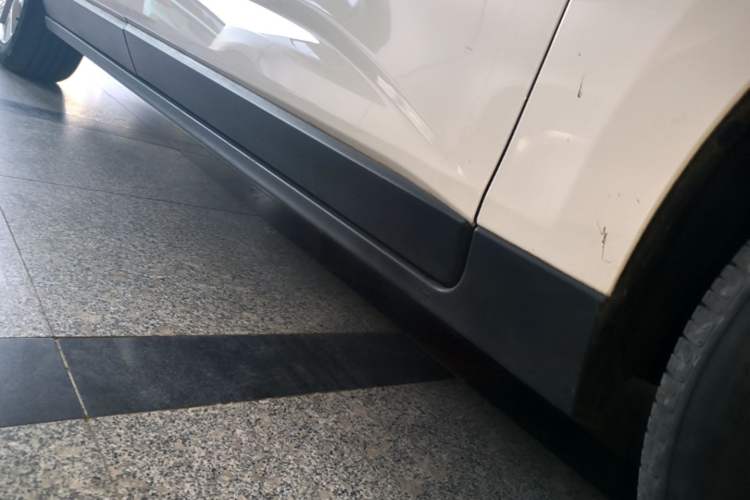 Used Bestune NAT 2023 PRO Comfortable Travel Extended Range Battery-Swap Version 401km Right Side Sill