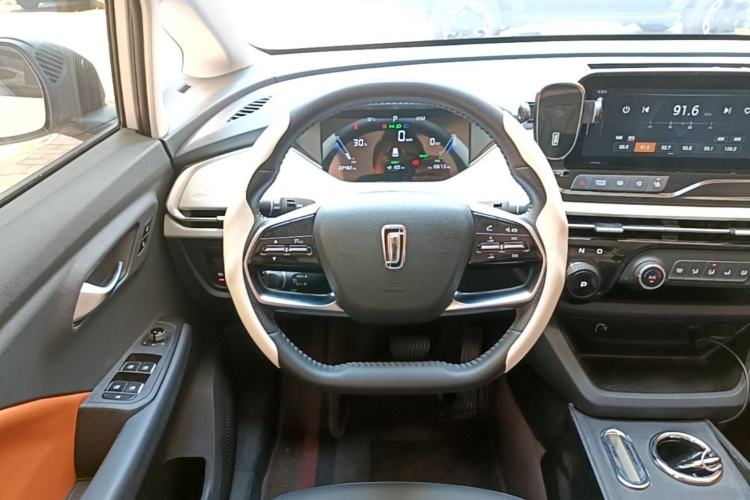 Used Bestune NAT 2023 PRO Comfortable Travel Extended Range Battery-Swap Version 401km Steering Wheel