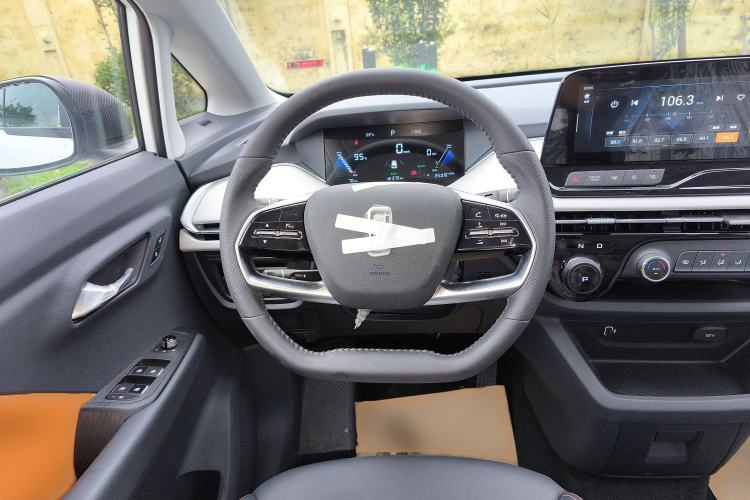 Used Bestune NAT 2023 PRO Comfortable Travel Extended Range Battery-Swap Version 401km Steering Wheel