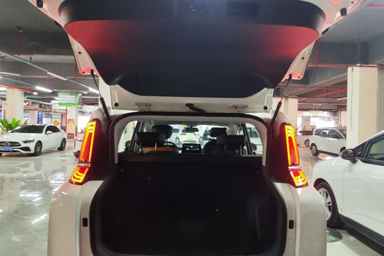 Used Bestune NAT 2023 PRO Comfort Travel Edition 419km Trunk