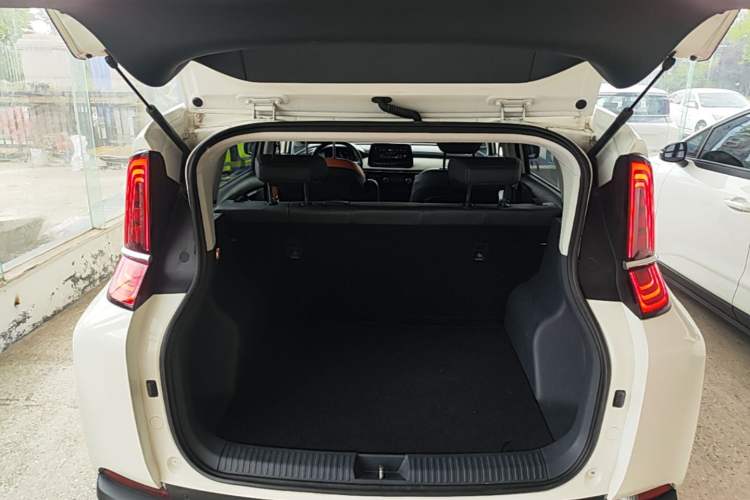 Used Bestune NAT 2023 PRO Comfort Travel Edition 425km Trunk