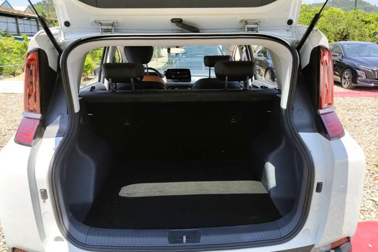 Used Bestune NAT 2023 PRO Comfort Travel Edition 419km Trunk