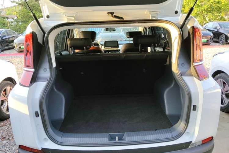 Used Bestune NAT 2023 PRO Comfort Travel Edition 425km Trunk