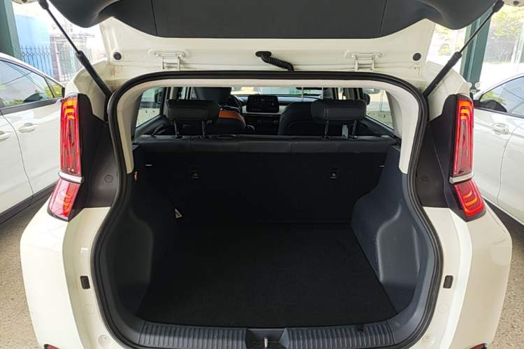 Used Bestune NAT 2023 PRO Comfort Travel Edition 425km Trunk