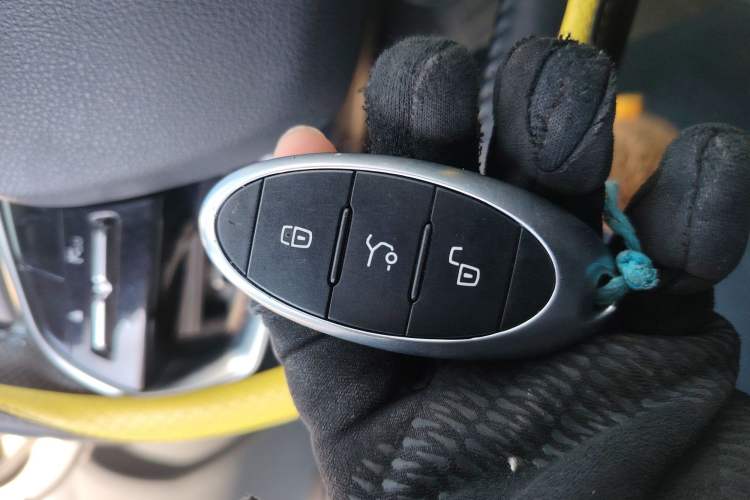 Used Bestune NAT 2023 PRO Comfort Travel Edition 419km Vehicle Key