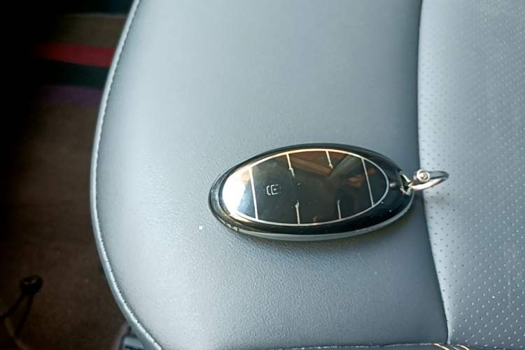 Used Bestune NAT 2023 PRO Comfortable Travel Extended Range Battery-Swap Version 401km Vehicle Key