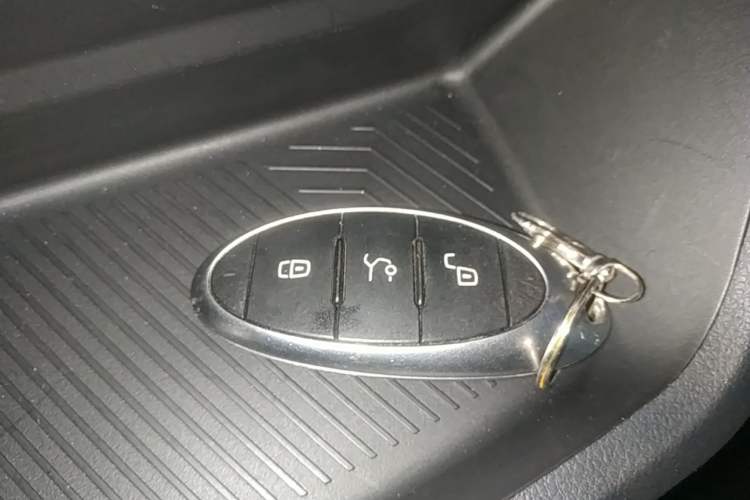 Used Bestune NAT 2023 PRO Enjoy Travel Battery-Swap Version 401km Vehicle Key
