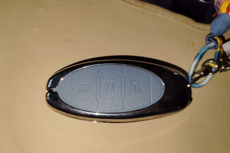 Used Bestune NAT 2023 PRO Comfortable Travel Extended Range Battery-Swap Version 401km Vehicle Key