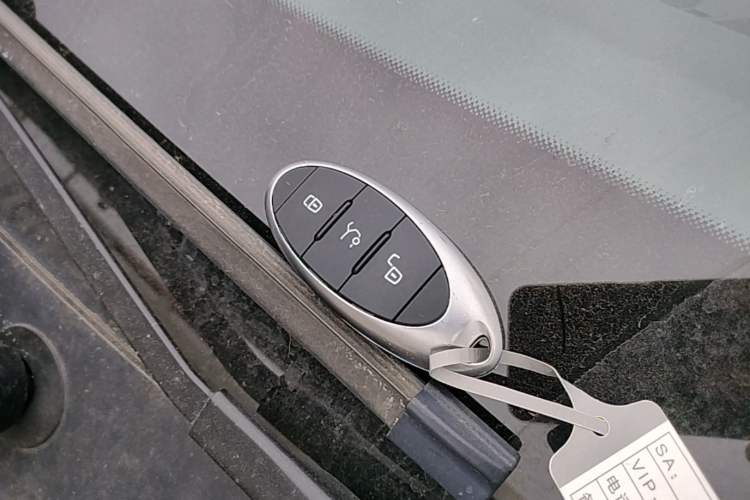 Used Bestune NAT 2023 PRO Comfortable Travel Battery-Swap Version 401km Vehicle Key