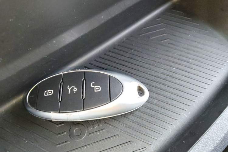 Used Bestune NAT 2023 PRO Comfort Travel Edition 419km Vehicle Key