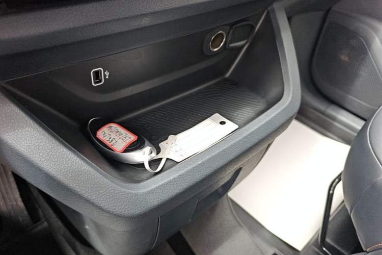 Used Bestune NAT 2023 PRO Comfortable Travel Extended Range Battery-Swap Version 401km Vehicle Key