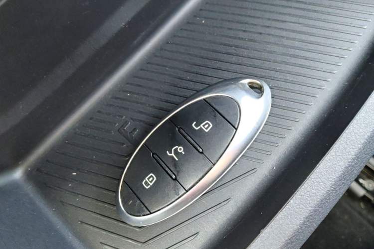 Used Bestune NAT 2023 PRO Comfort Travel Edition 419km Vehicle Key