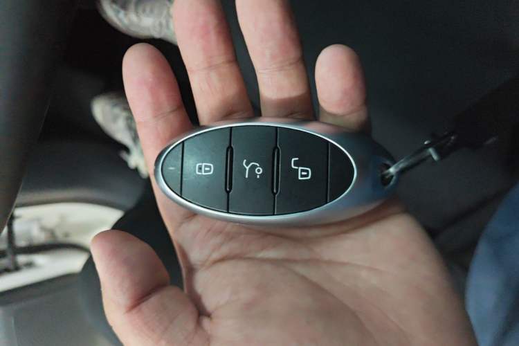 Used Bestune NAT 2023 PRO Comfort Travel Edition 419km Vehicle Key