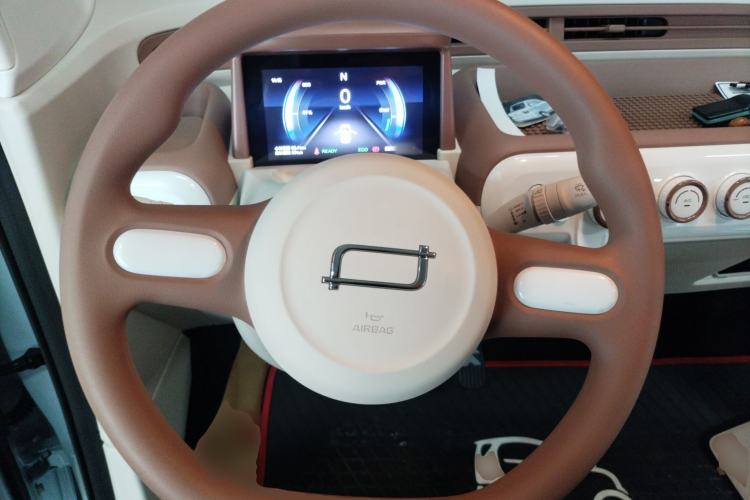 Used Bestune Pony 2026 222km Colorful Horse Steering Wheel