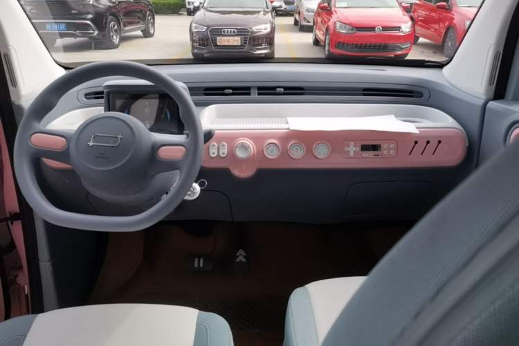 Used Bestune Pony 2024 170km Vitality Horse Audio And AC Panel