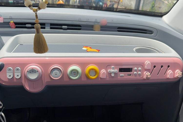 Used Bestune Pony 2024 170km Vitality Horse Audio And AC Panel