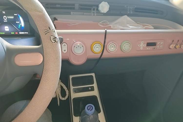 Used Bestune Pony 2024 170km Vitality Horse Audio And AC Panel