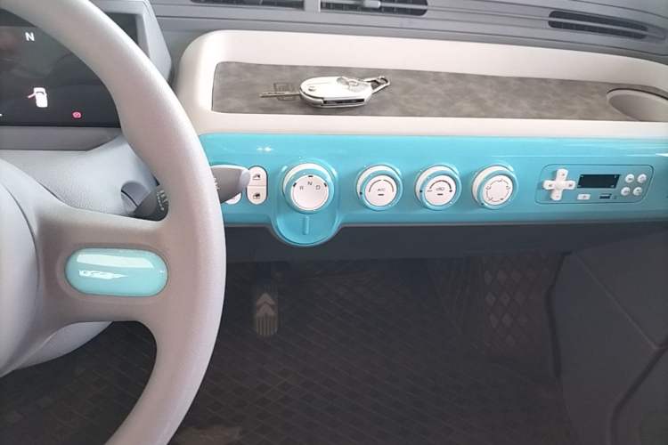 Used Bestune Pony 2024 170km Vitality Horse Audio And AC Panel