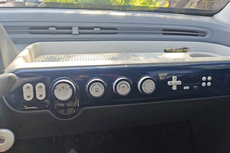 Used Bestune Pony 2024 170km Vitality Horse Audio And AC Panel