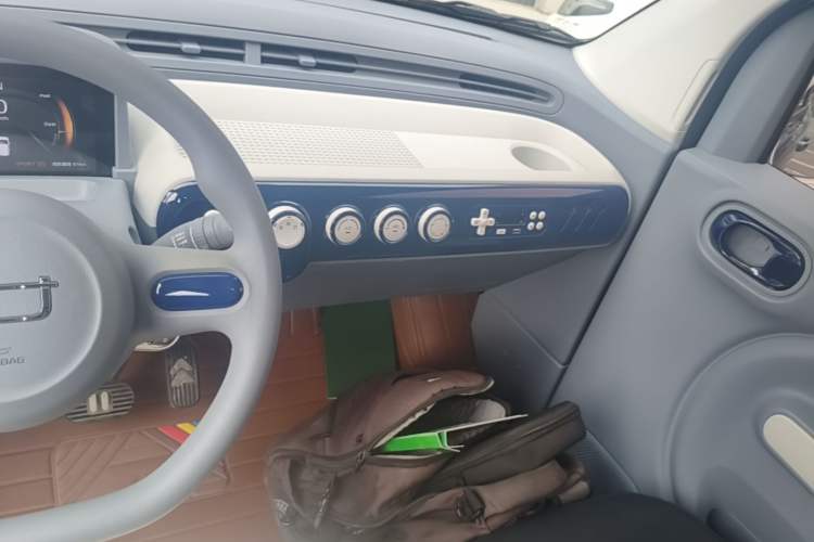 Used Bestune Pony 2024 170km Vitality Horse Audio And AC Panel