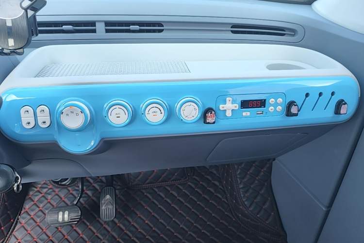 Used Bestune Pony 2024 170km Vitality Horse Audio And AC Panel