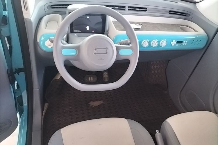 Used Bestune Pony 2024 170km Vitality Horse Center Console