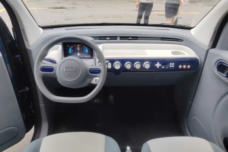 Used Bestune Pony 2024 170km Vitality Horse Center Console