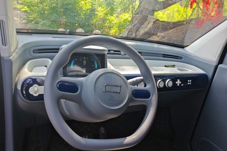 Used Bestune Pony 2024 170km Vitality Horse Center Console