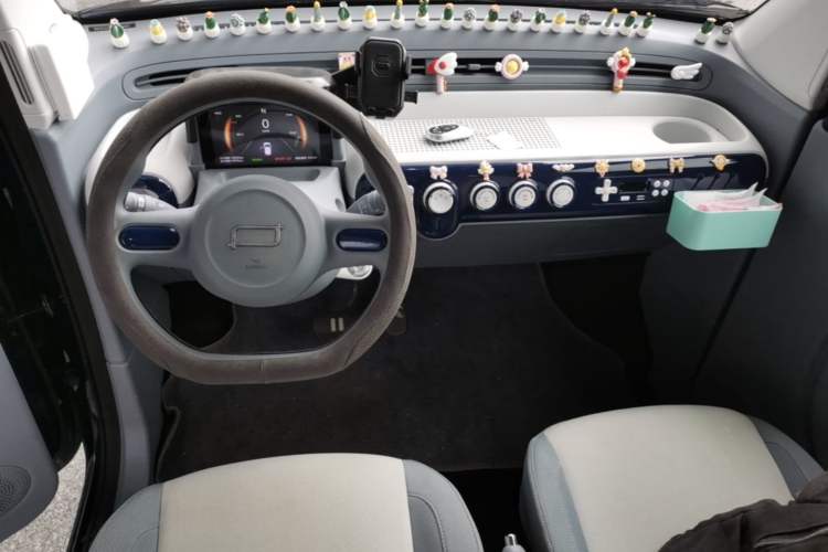 Used Bestune Pony 2024 170km Vitality Horse Center Console