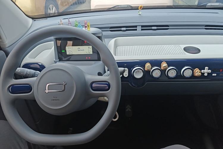 Used Bestune Pony 2024 122km range cute pony Center Console