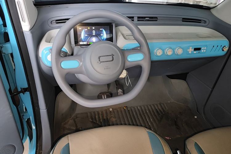 Used Bestune Pony 2024 170km Range Energizing Horse Center Console