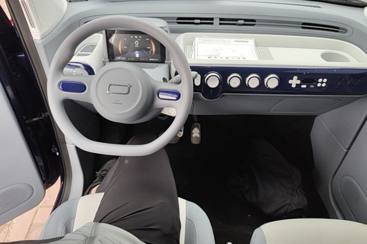 Used Bestune Pony 2024 170km Vitality Horse Center Console