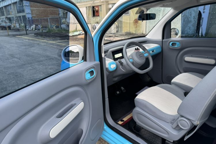Used Bestune Pony 2024 122km Cute and Fun Horse Interior 1