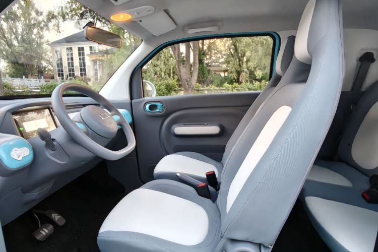Used Bestune Pony 2024 170km Range Energizing Horse Interior 2