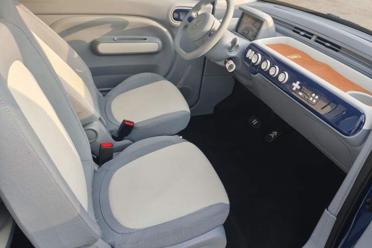 Used Bestune Pony 2024 170km Vitality Horse Interior 3