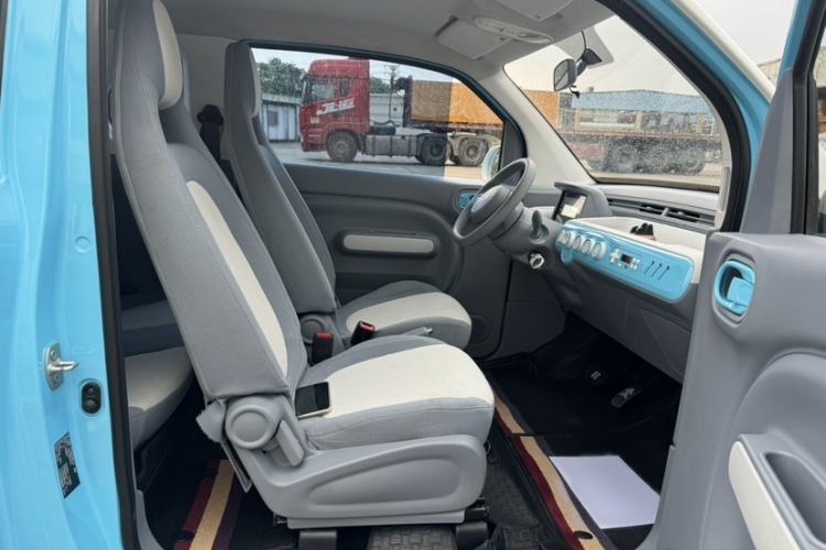 Used Bestune Pony 2024 122km Cute and Fun Horse Interior 3