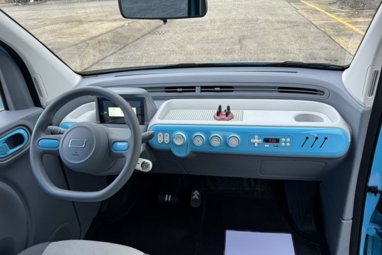 Used Bestune Pony 2024 122km Cute and Fun Horse Interior 6