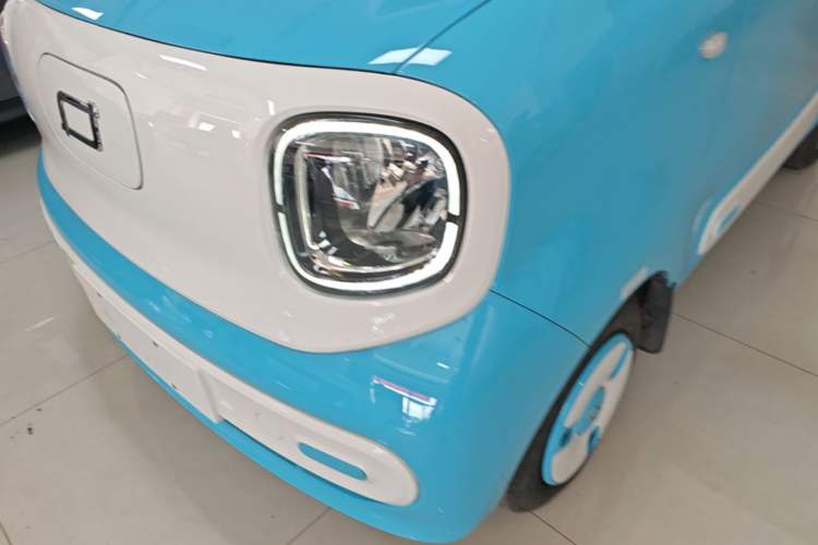 Used Bestune Pony 2024 170km Range Energizing Horse Left Front Headlight