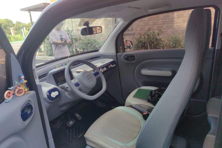 Used Bestune Pony 2024 122km Cute and Fun Horse Left Front Seat