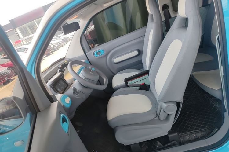 Used Bestune Pony 2024 170km Range Energizing Horse Left Front Seat
